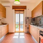 Guesthost - La Terrazza Di Siracusa - Roomy And Bright Flat * سيراكوزا